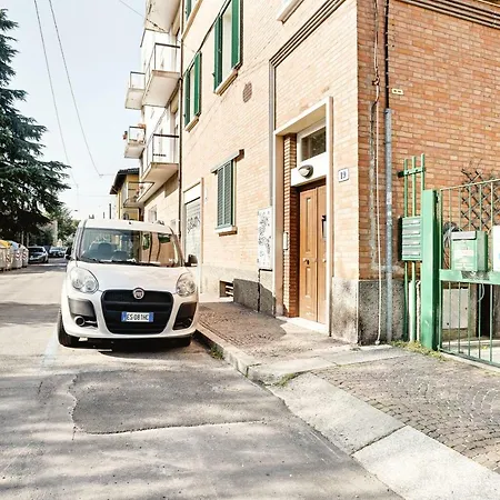 Modern Japanese Flat With Terrace Lägenhet