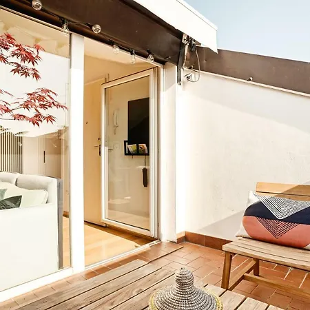 Modern Japanese Flat With Terrace Lägenhet